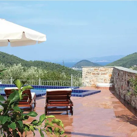 Teracotta Panormos (Skopelos)